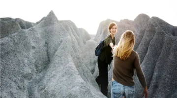 6 أبراج تتراجع وفاؤها والجدعنة في أوقات الأزمات رغم شخصياتها الاجتماعية الجذابة 1